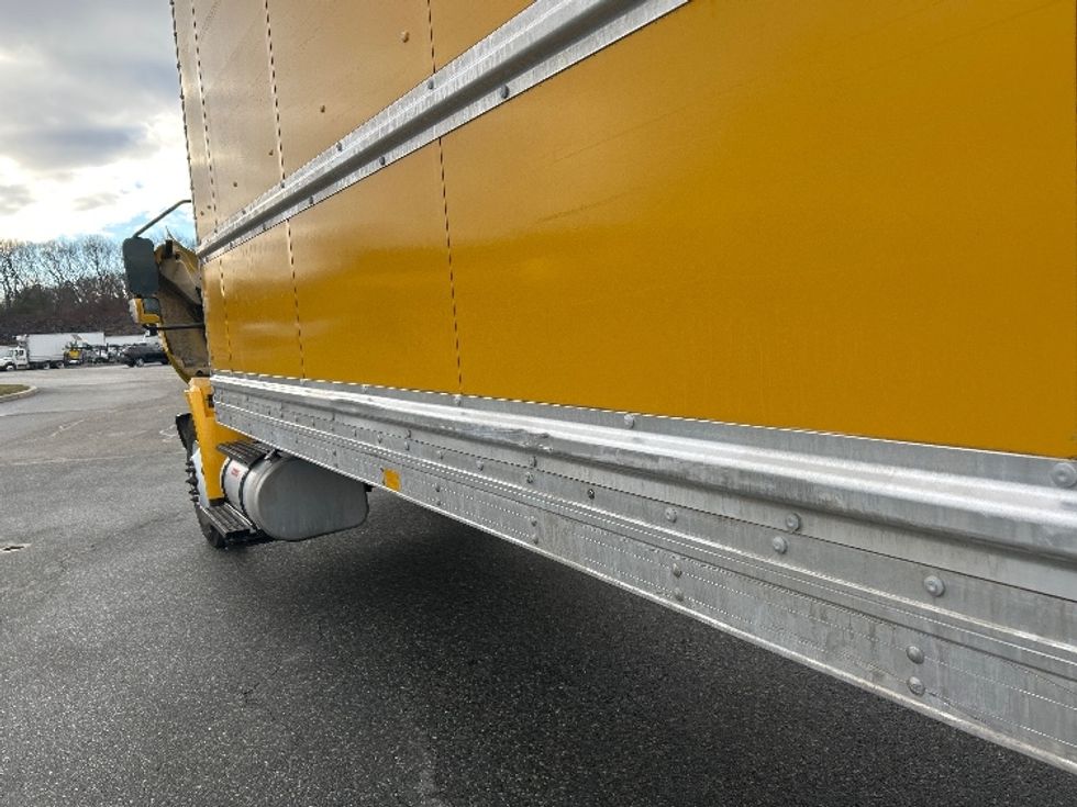 Medium Duty Box Truck-Light and Medium Duty Trucks-International-2021-MV607-Fitchburg-MA-194,554\n\t\tmiles-$ 38,250 - Image 28