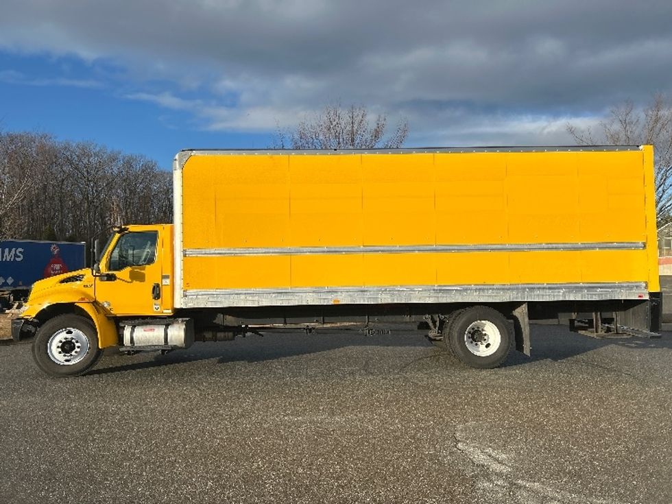 Medium Duty Box Truck-Light and Medium Duty Trucks-International-2021-MV607-Fitchburg-MA-194,554\n\t\tmiles-$ 38,250 - Image 4