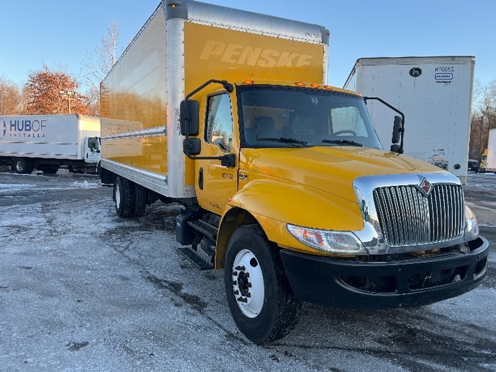 Medium Duty Box Truck-Light and Medium Duty Trucks-International-2021-MV607-Fitchburg-MA-195,940\n\t\tmiles-$ 38,000 - Image 1