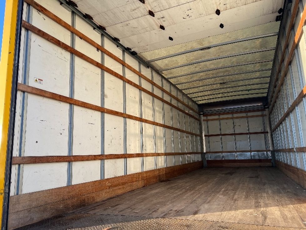 Medium Duty Box Truck-Light and Medium Duty Trucks-International-2021-MV607-Fitchburg-MA-195,940\n\t\tmiles-$ 38,000 - Image 11