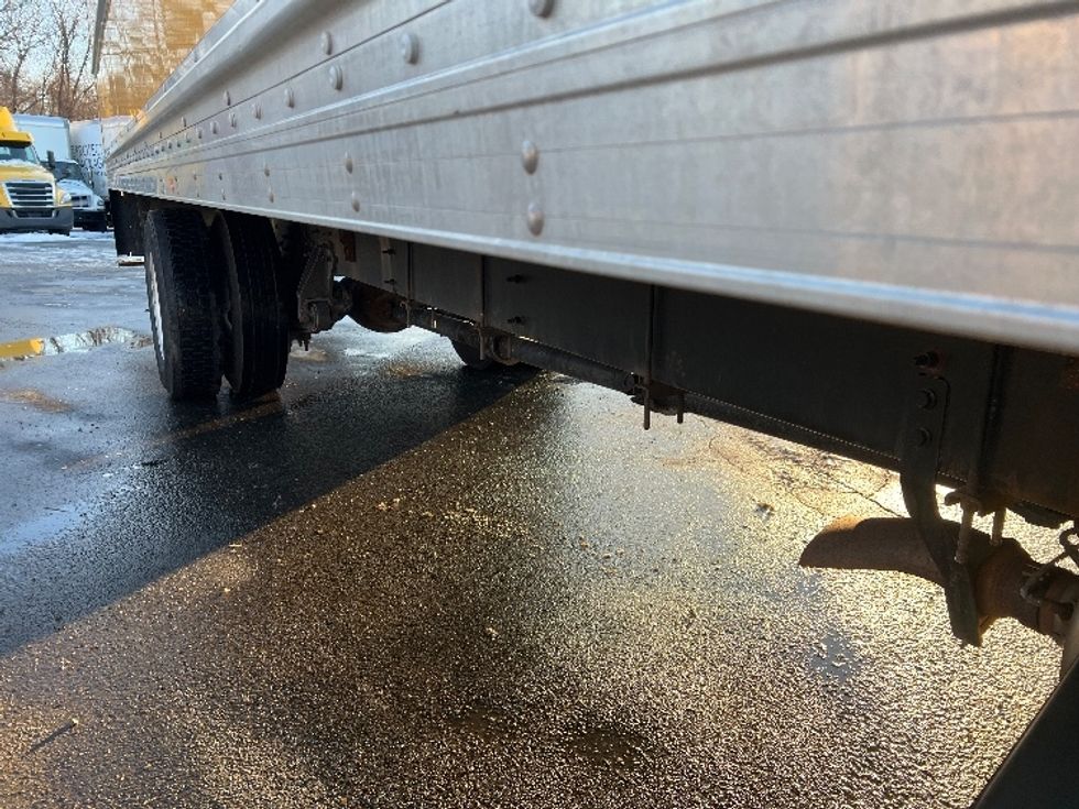 Medium Duty Box Truck-Light and Medium Duty Trucks-International-2021-MV607-Fitchburg-MA-195,940\n\t\tmiles-$ 38,000 - Image 14