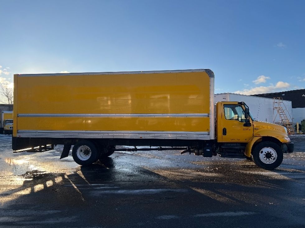 Medium Duty Box Truck-Light and Medium Duty Trucks-International-2021-MV607-Fitchburg-MA-195,940\n\t\tmiles-$ 38,000 - Image 15