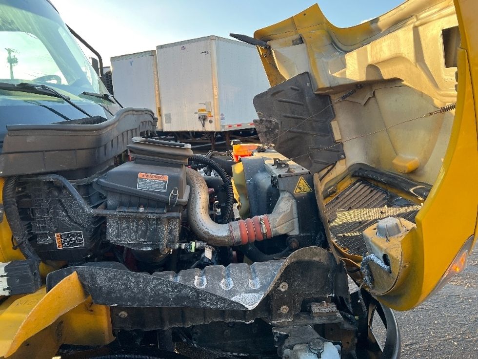 Medium Duty Box Truck-Light and Medium Duty Trucks-International-2021-MV607-Fitchburg-MA-195,940\n\t\tmiles-$ 38,000 - Image 23