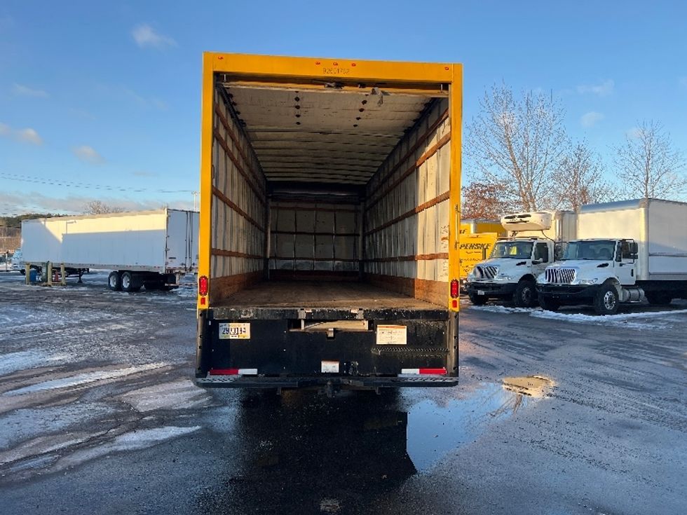 Medium Duty Box Truck-Light and Medium Duty Trucks-International-2021-MV607-Fitchburg-MA-195,940\n\t\tmiles-$ 38,000 - Image 8