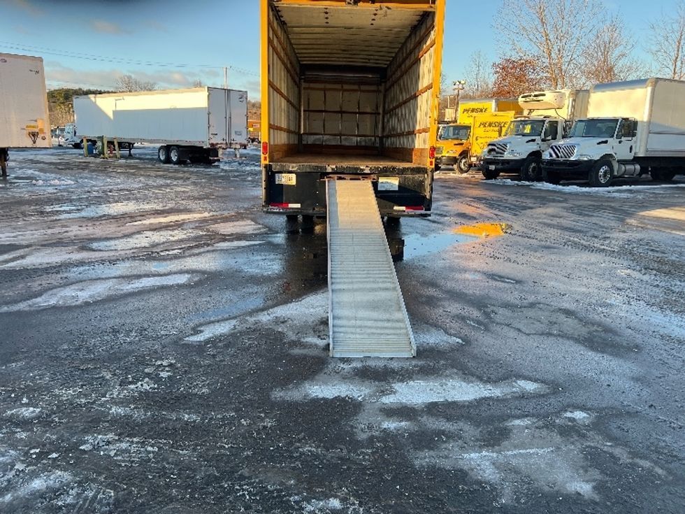 Medium Duty Box Truck-Light and Medium Duty Trucks-International-2021-MV607-Fitchburg-MA-195,940\n\t\tmiles-$ 38,000 - Image 9