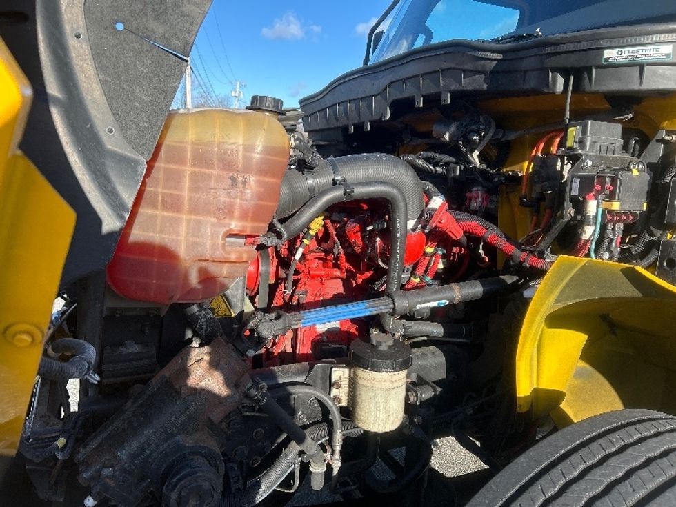 Medium Duty Box Truck-Light and Medium Duty Trucks-International-2021-MV607-Fitchburg-MA-197,067\n\t\tmiles-$ 38,000 - Image 24