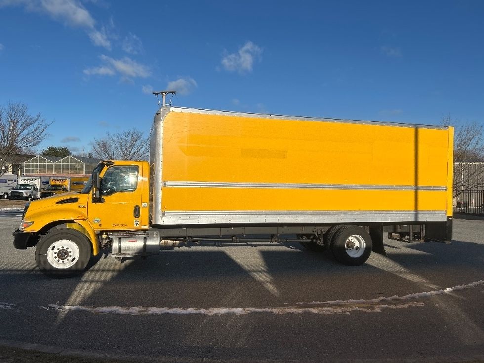 Medium Duty Box Truck-Light and Medium Duty Trucks-International-2021-MV607-Fitchburg-MA-197,067\n\t\tmiles-$ 38,000 - Image 4