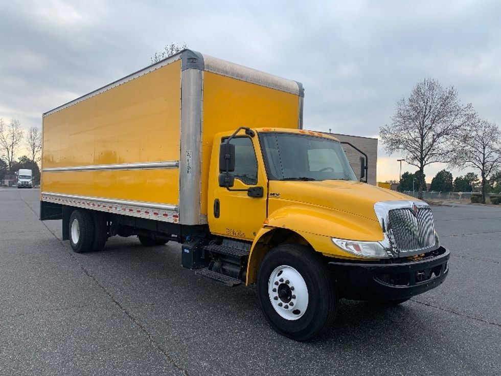 Medium Duty Box Truck-Light and Medium Duty Trucks-International-2021-MV607-Fitchburg-MA-225,303\n\t\tmiles-$ 34,500 - Image 1