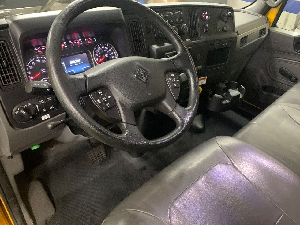 Medium Duty Box Truck-Light and Medium Duty Trucks-International-2021-MV607-Fitchburg-MA-225,303\n\t\tmiles-$ 34,500 - Image 17