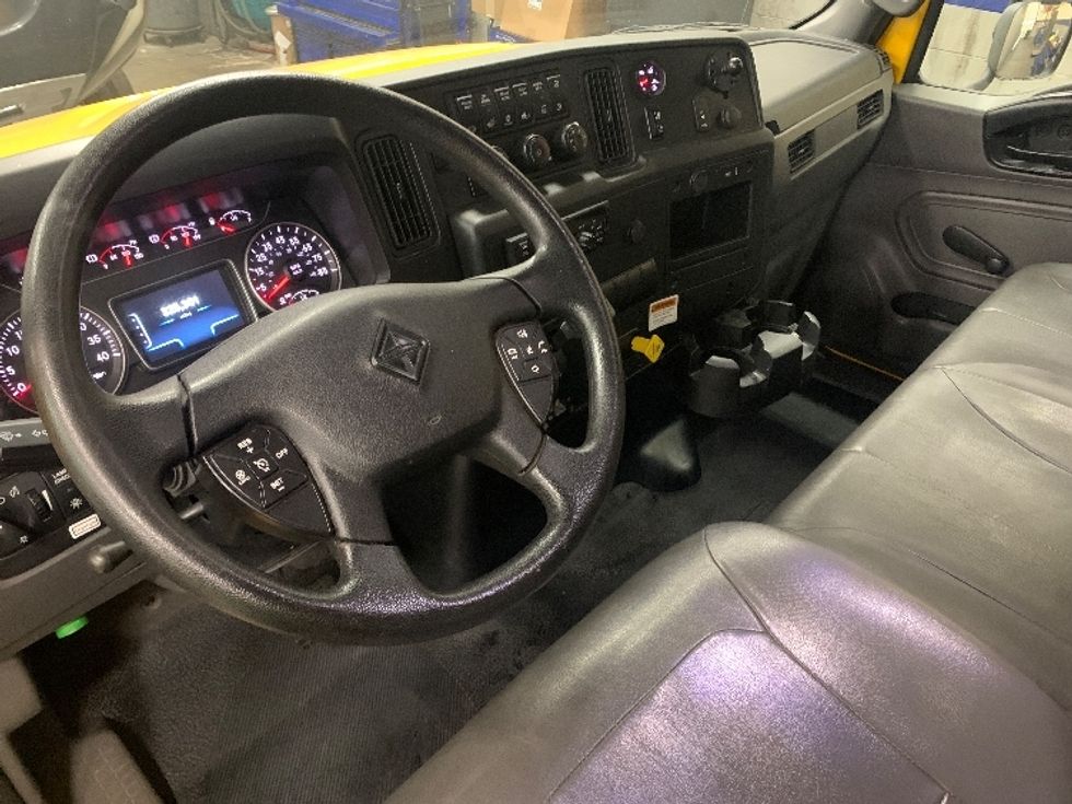 Medium Duty Box Truck-Light and Medium Duty Trucks-International-2021-MV607-Fitchburg-MA-225,303\n\t\tmiles-$ 34,500 - Image 18