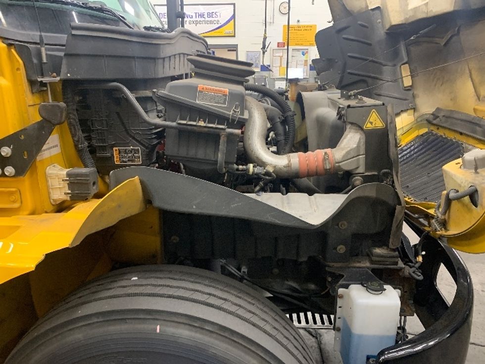 Medium Duty Box Truck-Light and Medium Duty Trucks-International-2021-MV607-Fitchburg-MA-225,303\n\t\tmiles-$ 34,500 - Image 23