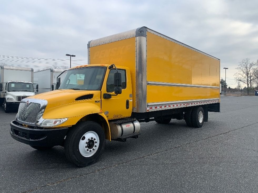 Medium Duty Box Truck-Light and Medium Duty Trucks-International-2021-MV607-Fitchburg-MA-225,303\n\t\tmiles-$ 34,500 - Image 3