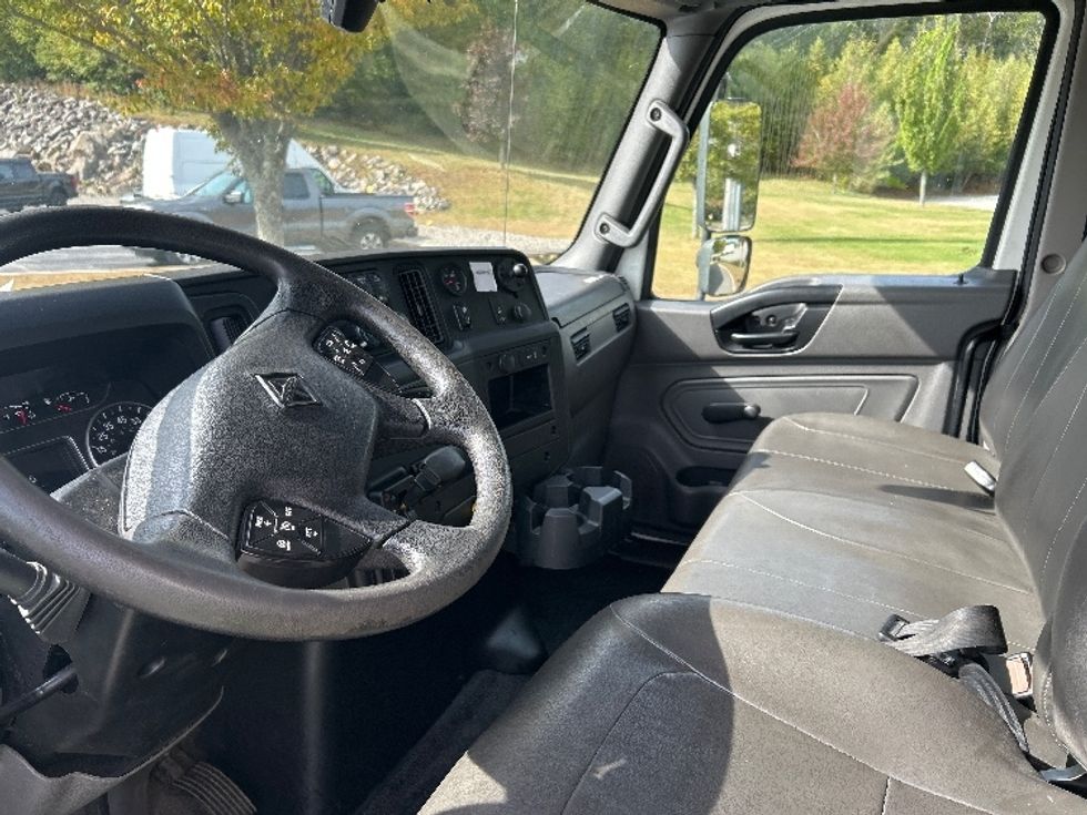 Medium Duty Box Truck-Light and Medium Duty Trucks-International-2021-MV607-Fitchburg-MA-238,278\n\t\tmiles-$ 38,500 - Image 17