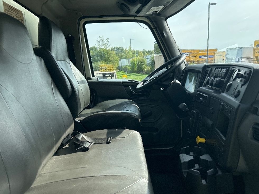 Medium Duty Box Truck-Light and Medium Duty Trucks-International-2021-MV607-Fitchburg-MA-238,278\n\t\tmiles-$ 38,500 - Image 22
