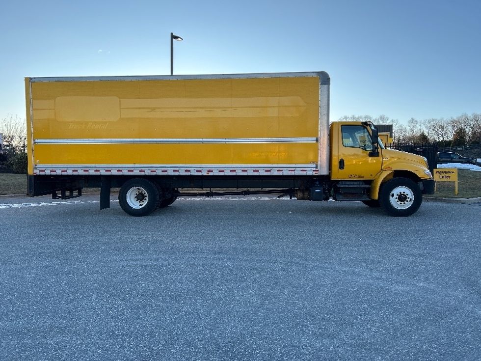 Medium Duty Box Truck-Light and Medium Duty Trucks-International-2021-MV607-Fitchburg-MA-238,531\n\t\tmiles-$ 32,750 - Image 15