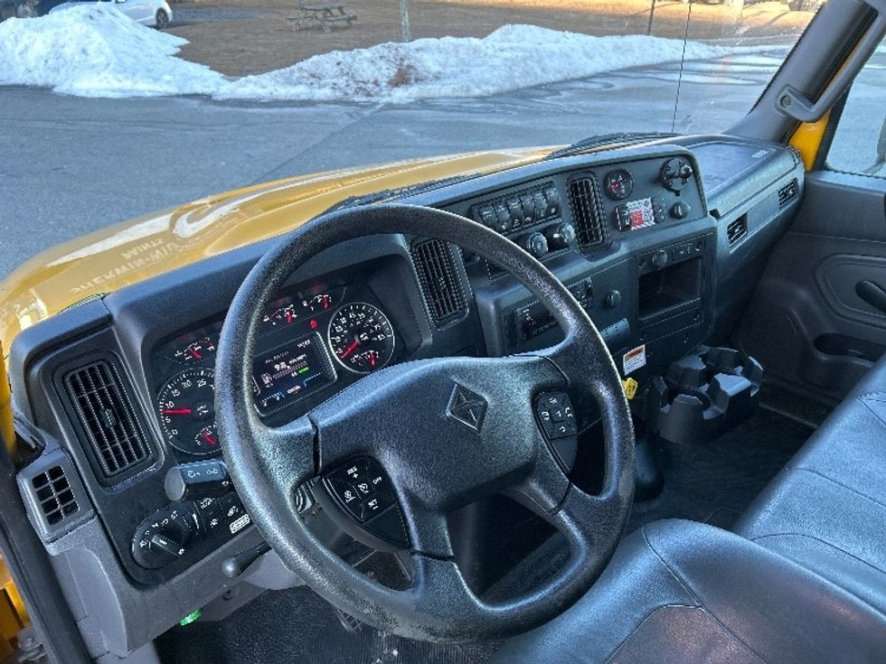 Medium Duty Box Truck-Light and Medium Duty Trucks-International-2021-MV607-Fitchburg-MA-238,531\n\t\tmiles-$ 32,750 - Image 17