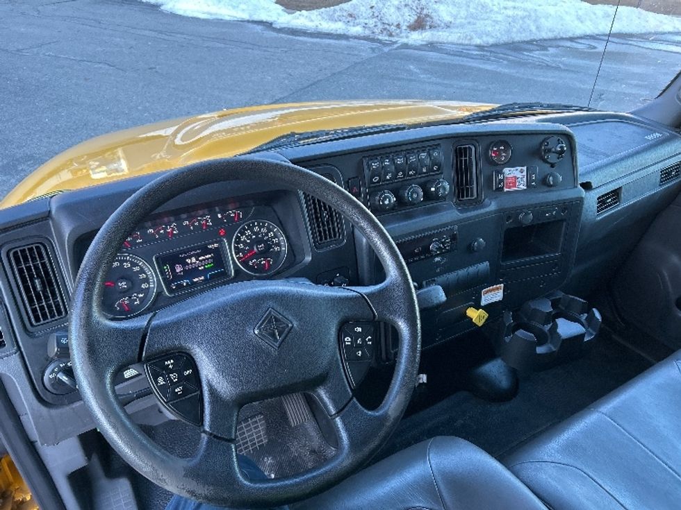 Medium Duty Box Truck-Light and Medium Duty Trucks-International-2021-MV607-Fitchburg-MA-238,531\n\t\tmiles-$ 32,750 - Image 18