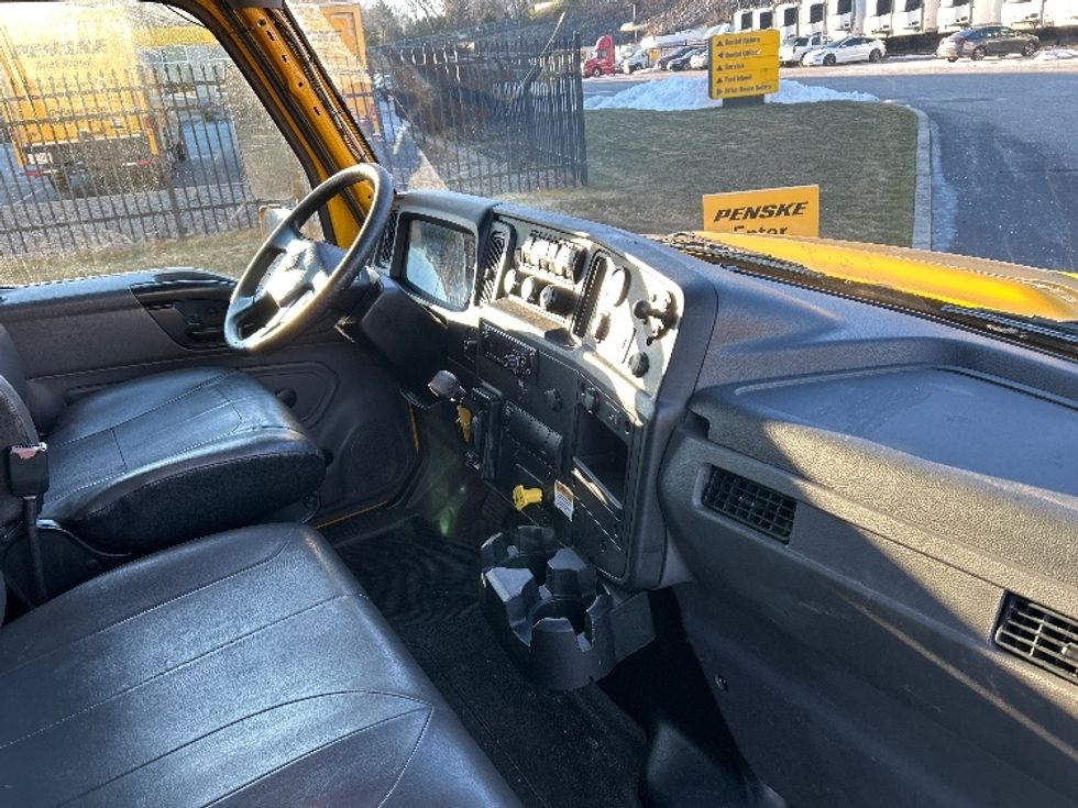 Medium Duty Box Truck-Light and Medium Duty Trucks-International-2021-MV607-Fitchburg-MA-238,531\n\t\tmiles-$ 32,750 - Image 22