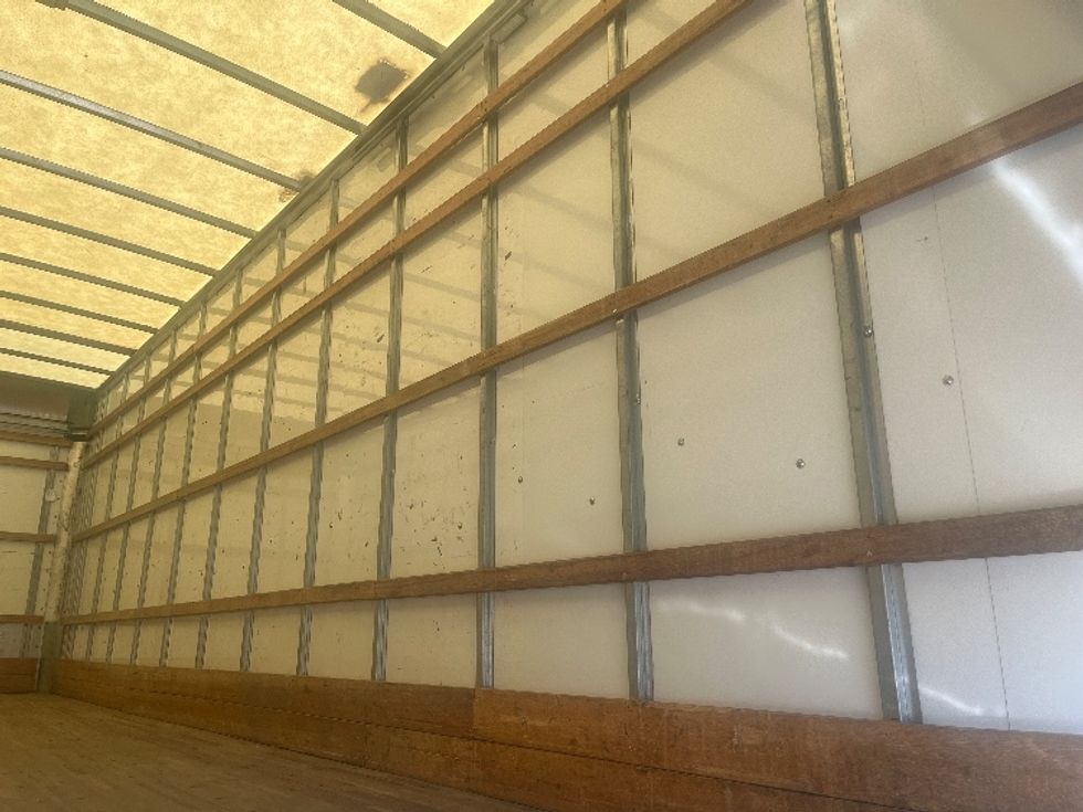 Medium Duty Box Truck-Light and Medium Duty Trucks-International-2021-MV607-Flint-MI-215,100\n\t\tmiles-$ 38,000 - Image 12