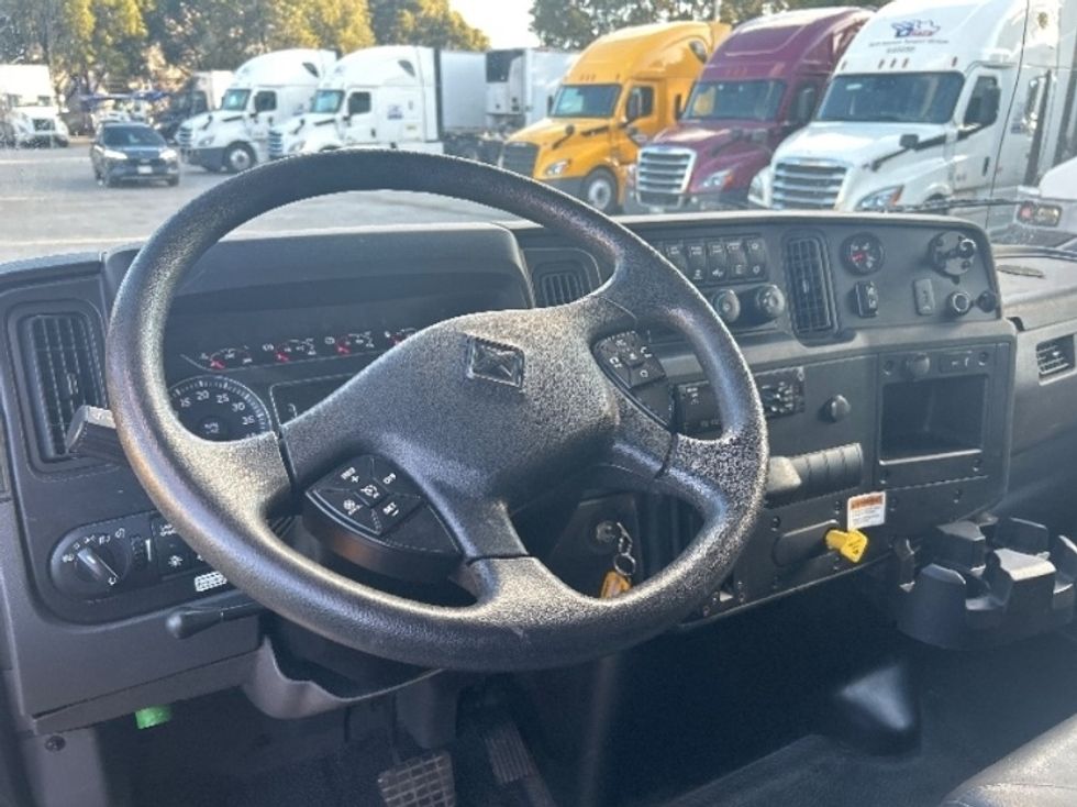 Medium Duty Box Truck-Light and Medium Duty Trucks-International-2021-MV607-Flint-MI-215,100\n\t\tmiles-$ 38,000 - Image 16