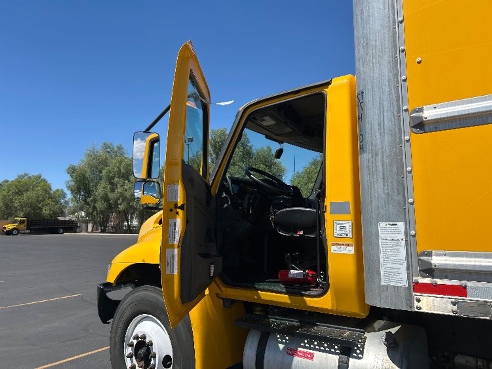 Medium Duty Box Truck-Light and Medium Duty Trucks-International-2021-MV607-Fontana-CA-216,328\n\t\tmiles-$ 43,000 - Image 15