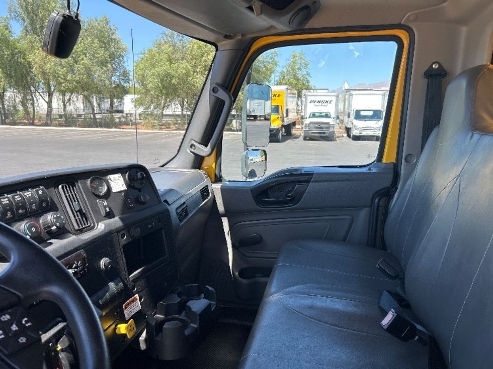 Medium Duty Box Truck-Light and Medium Duty Trucks-International-2021-MV607-Fontana-CA-216,328\n\t\tmiles-$ 43,000 - Image 17