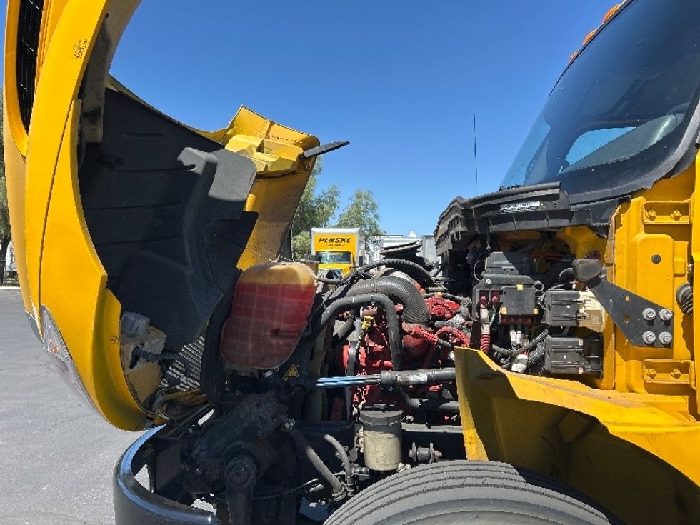 Medium Duty Box Truck-Light and Medium Duty Trucks-International-2021-MV607-Fontana-CA-216,328\n\t\tmiles-$ 43,000 - Image 22
