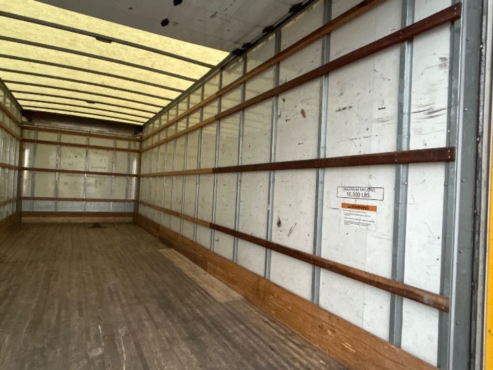 Medium Duty Box Truck-Light and Medium Duty Trucks-International-2021-MV607-Fontana-CA-216,752\n\t\tmiles-$ 40,500 - Image 12