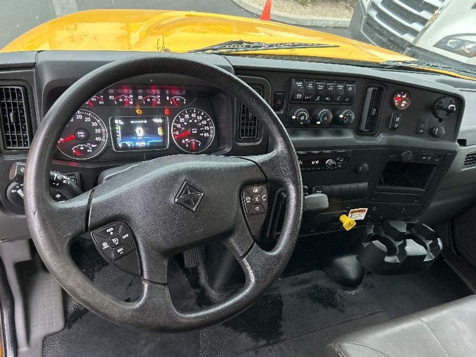 Medium Duty Box Truck-Light and Medium Duty Trucks-International-2021-MV607-Fontana-CA-216,752\n\t\tmiles-$ 40,500 - Image 18