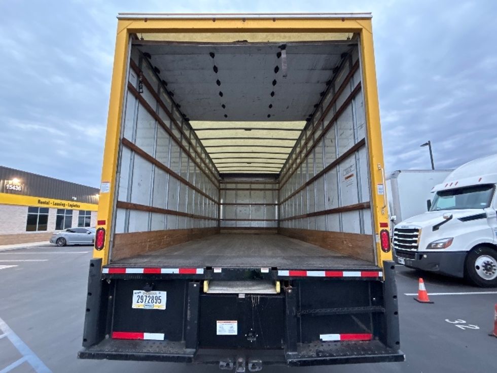 Medium Duty Box Truck-Light and Medium Duty Trucks-International-2021-MV607-Fontana-CA-216,752\n\t\tmiles-$ 40,500 - Image 8