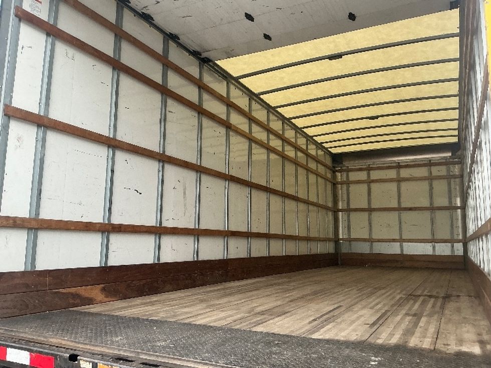 Medium Duty Box Truck-Light and Medium Duty Trucks-International-2021-MV607-Fontana-CA-226,791\n\t\tmiles-$ 35,500 - Image 10