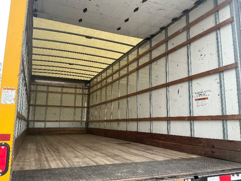 Medium Duty Box Truck-Light and Medium Duty Trucks-International-2021-MV607-Fontana-CA-226,791\n\t\tmiles-$ 35,500 - Image 11