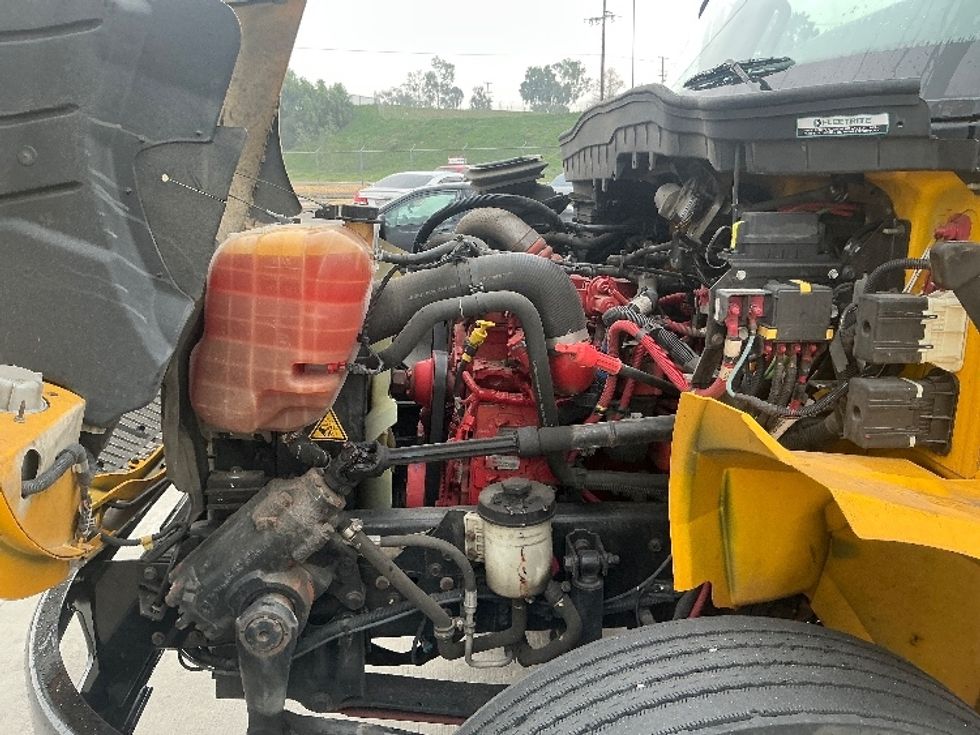 Medium Duty Box Truck-Light and Medium Duty Trucks-International-2021-MV607-Fontana-CA-226,791\n\t\tmiles-$ 35,500 - Image 23