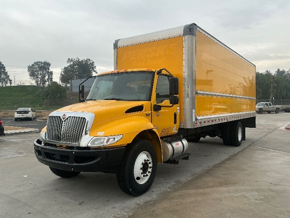 Medium Duty Box Truck-Light and Medium Duty Trucks-International-2021-MV607-Fontana-CA-226,791\n\t\tmiles-$ 35,500 - Image 3