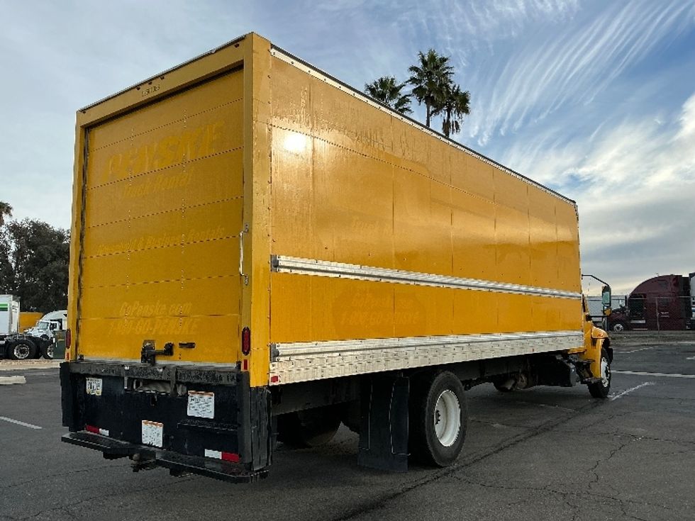 Medium Duty Box Truck-Light and Medium Duty Trucks-International-2021-MV607-Fontana-CA-231,431\n\t\tmiles-$ 38,250 - Image 13