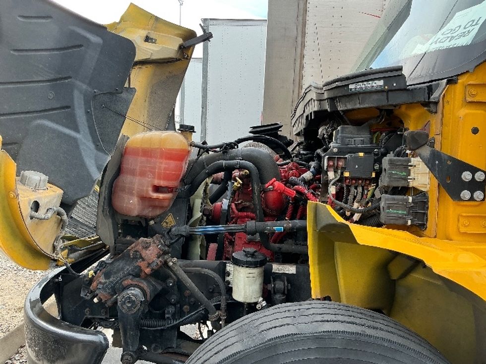 Medium Duty Box Truck-Light and Medium Duty Trucks-International-2021-MV607-Fontana-CA-231,431\n\t\tmiles-$ 38,250 - Image 24