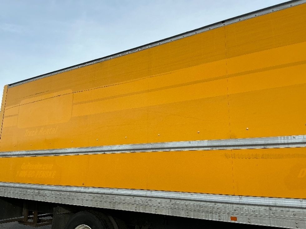 Medium Duty Box Truck-Light and Medium Duty Trucks-International-2021-MV607-Fontana-CA-231,431\n\t\tmiles-$ 38,250 - Image 26