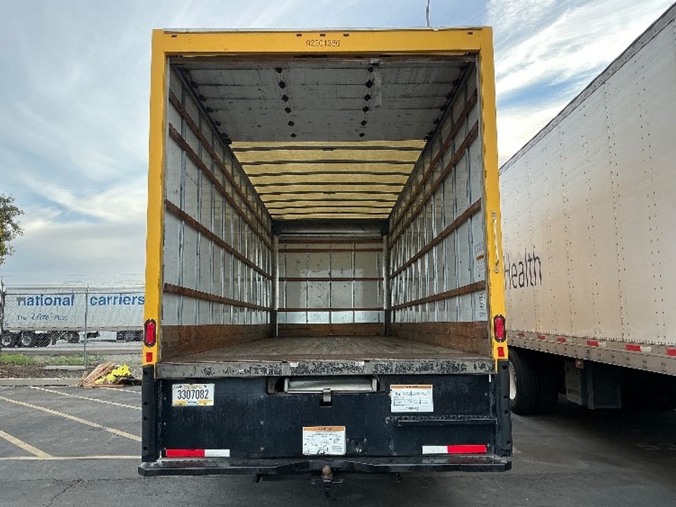 Medium Duty Box Truck-Light and Medium Duty Trucks-International-2021-MV607-Fontana-CA-231,431\n\t\tmiles-$ 38,250 - Image 8