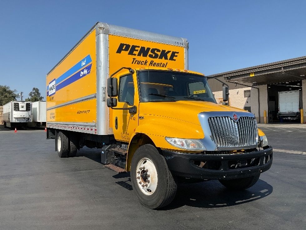 Medium Duty Box Truck-Light and Medium Duty Trucks-International-2021-MV607-Fontana-CA-256,895\n\t\tmiles-$ 31,500 - Image 1