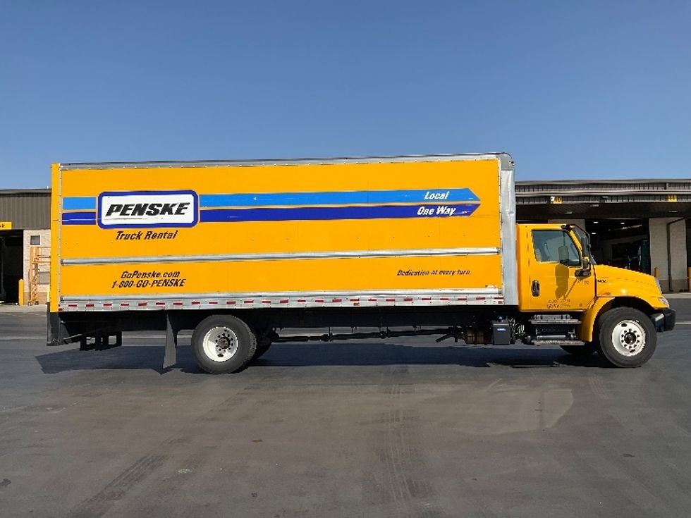 Medium Duty Box Truck-Light and Medium Duty Trucks-International-2021-MV607-Fontana-CA-256,895\n\t\tmiles-$ 31,500 - Image 15