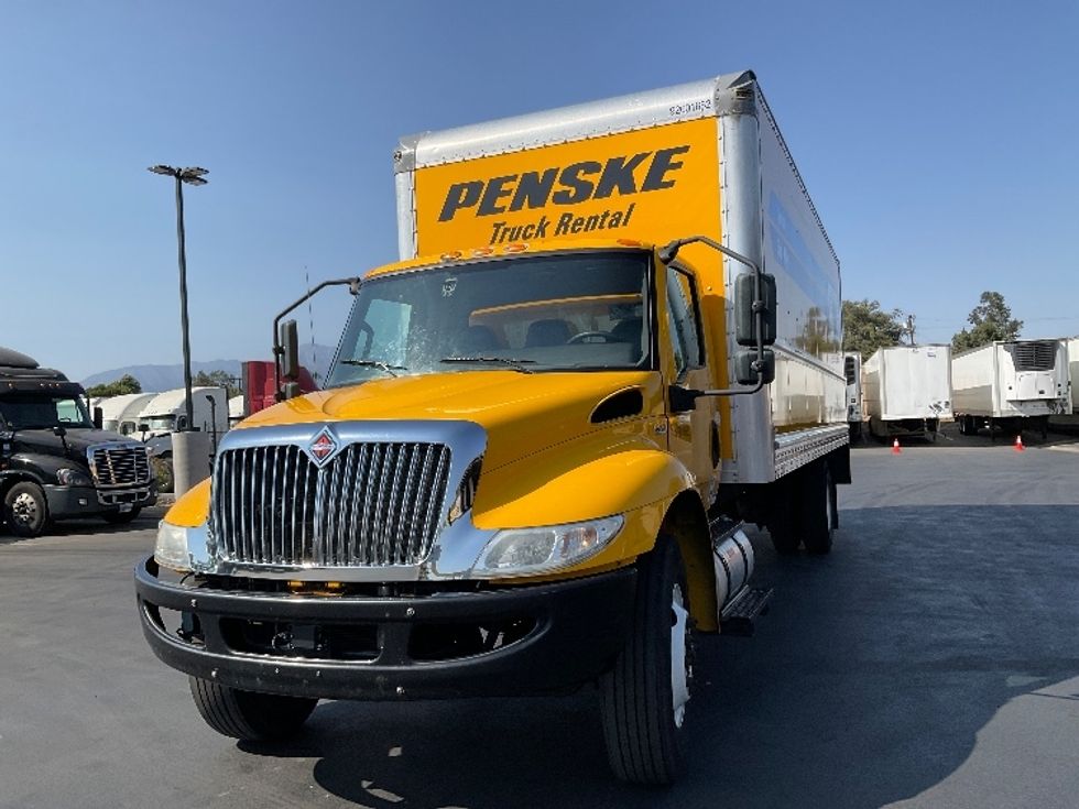 Medium Duty Box Truck-Light and Medium Duty Trucks-International-2021-MV607-Fontana-CA-256,895\n\t\tmiles-$ 31,500 - Image 3