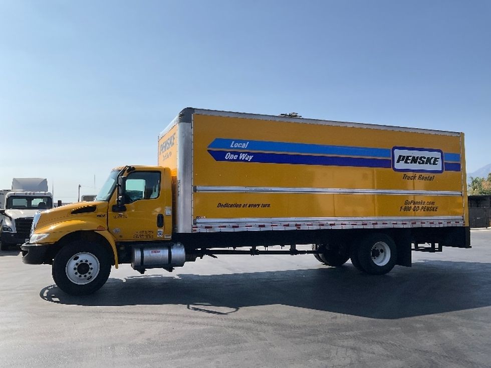 Medium Duty Box Truck-Light and Medium Duty Trucks-International-2021-MV607-Fontana-CA-256,895\n\t\tmiles-$ 31,500 - Image 4