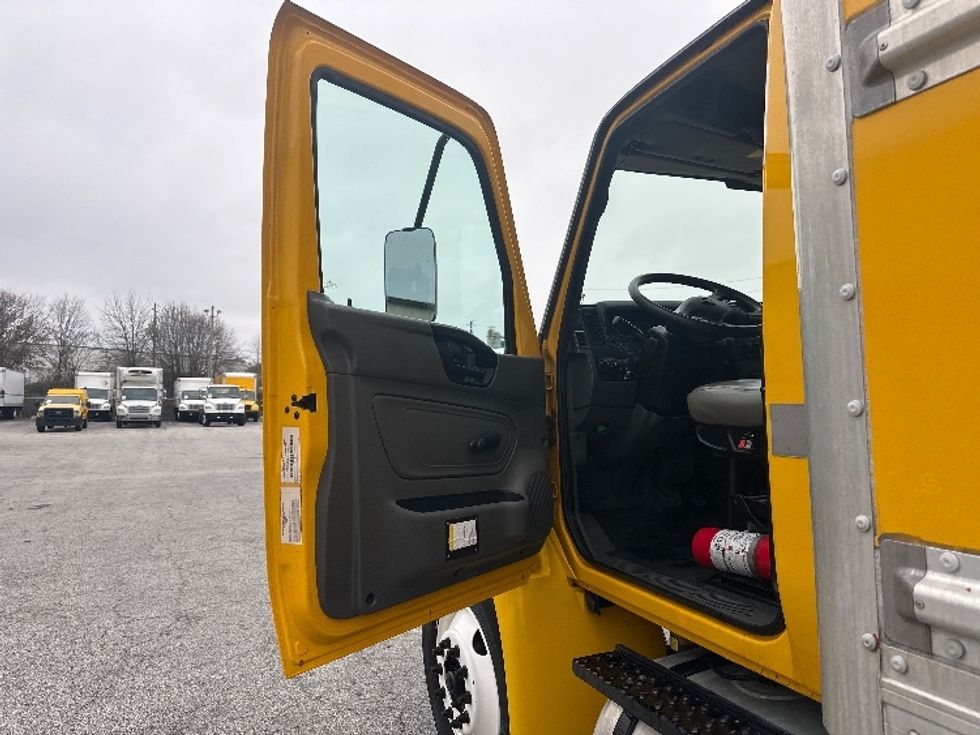 Medium Duty Box Truck-Light and Medium Duty Trucks-International-2021-MV607-Forest Park-GA-232,523\n\t\tmiles-$ 40,000 - Image 13