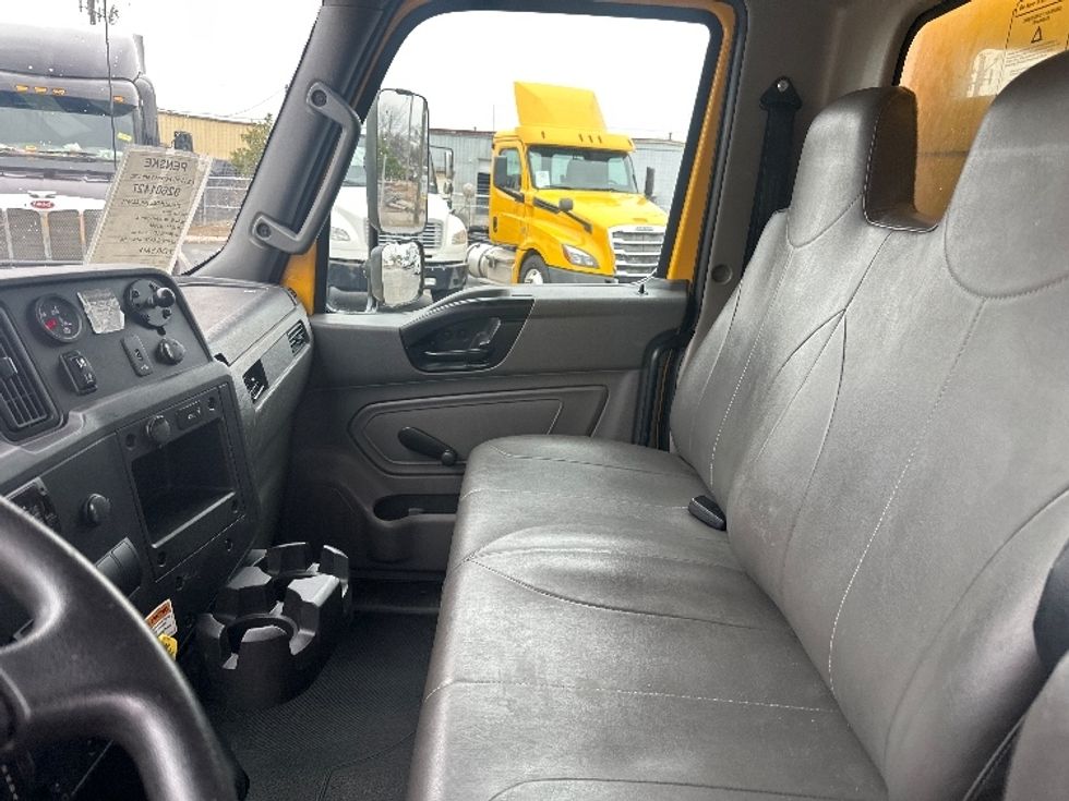 Medium Duty Box Truck-Light and Medium Duty Trucks-International-2021-MV607-Forest Park-GA-232,523\n\t\tmiles-$ 40,000 - Image 16