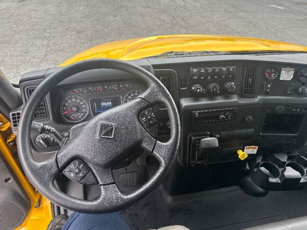 Medium Duty Box Truck-Light and Medium Duty Trucks-International-2021-MV607-Forest Park-GA-232,523\n\t\tmiles-$ 40,000 - Image 15