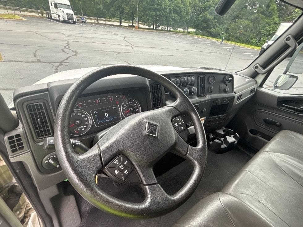 Medium Duty Box Truck-Light and Medium Duty Trucks-International-2021-MV607-Forest Park-GA-72,877\n\t\tmiles-$ 77,250 - Image 17