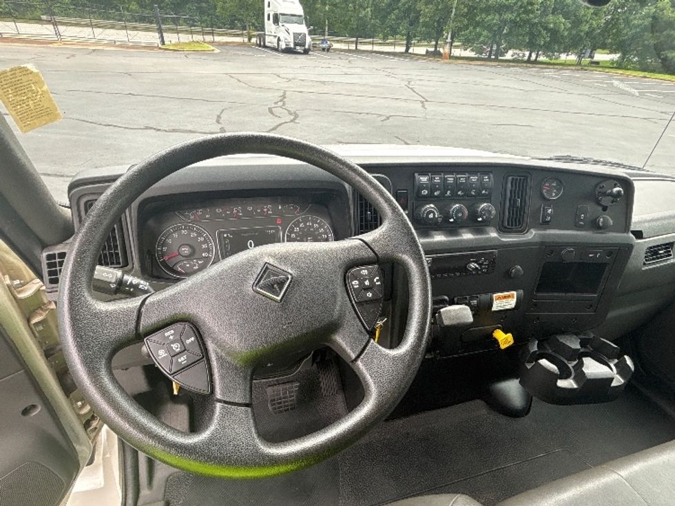 Medium Duty Box Truck-Light and Medium Duty Trucks-International-2021-MV607-Forest Park-GA-72,877\n\t\tmiles-$ 77,250 - Image 18