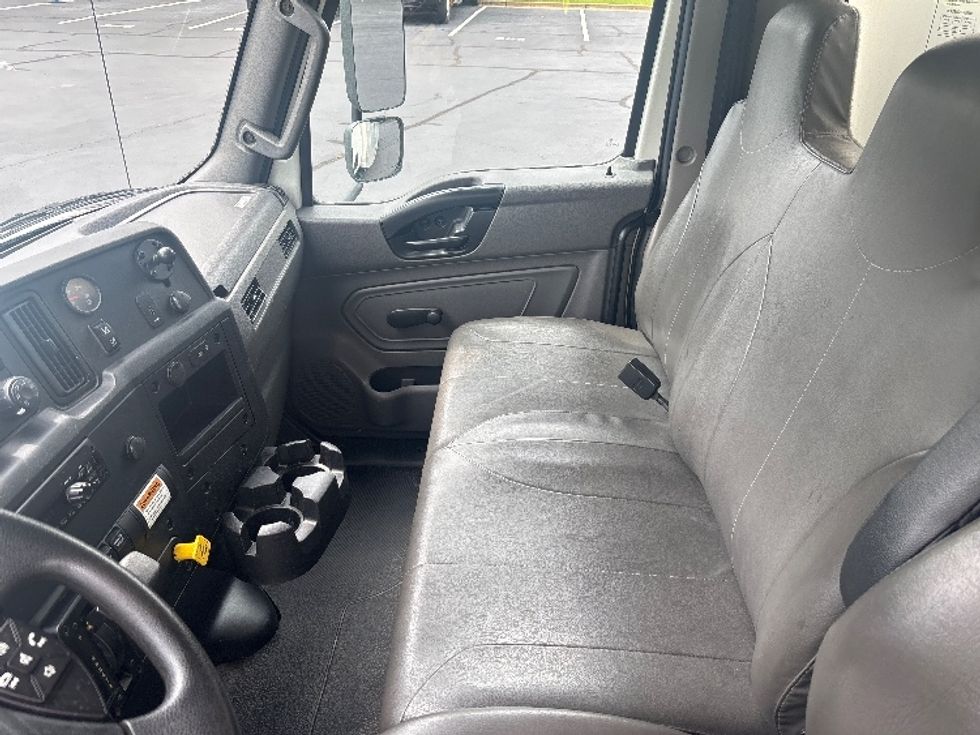 Medium Duty Box Truck-Light and Medium Duty Trucks-International-2021-MV607-Forest Park-GA-72,877\n\t\tmiles-$ 77,250 - Image 19