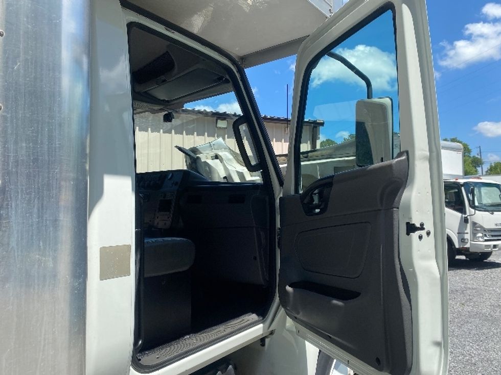 Medium Duty Box Truck-Light and Medium Duty Trucks-International-2021-MV607-Forest Park-GA-86,345\n\t\tmiles-$ 76,500 - Image 20