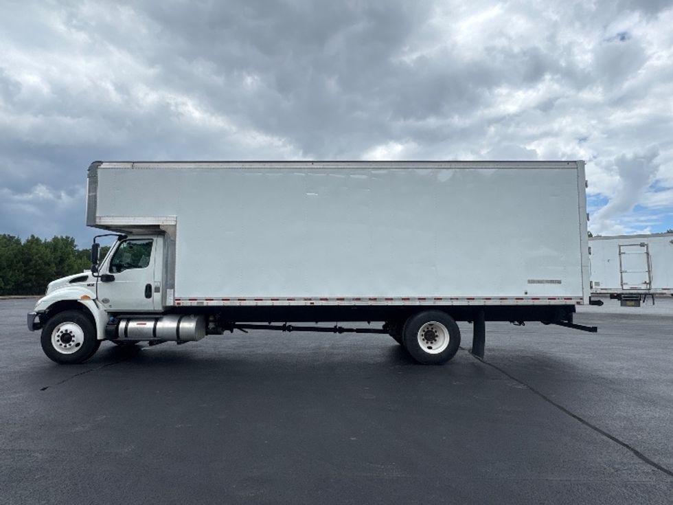Medium Duty Box Truck-Light and Medium Duty Trucks-International-2021-MV607-Forest Park-GA-86,345\n\t\tmiles-$ 76,500 - Image 4